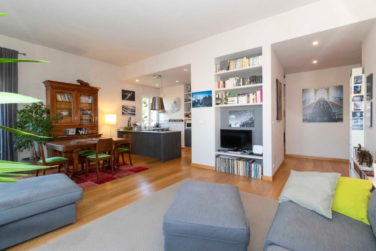 Charming Apartment With Parking! トリノ エクステリア 写真
