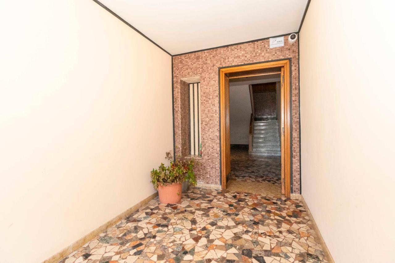 Charming Apartment With Parking! トリノ エクステリア 写真