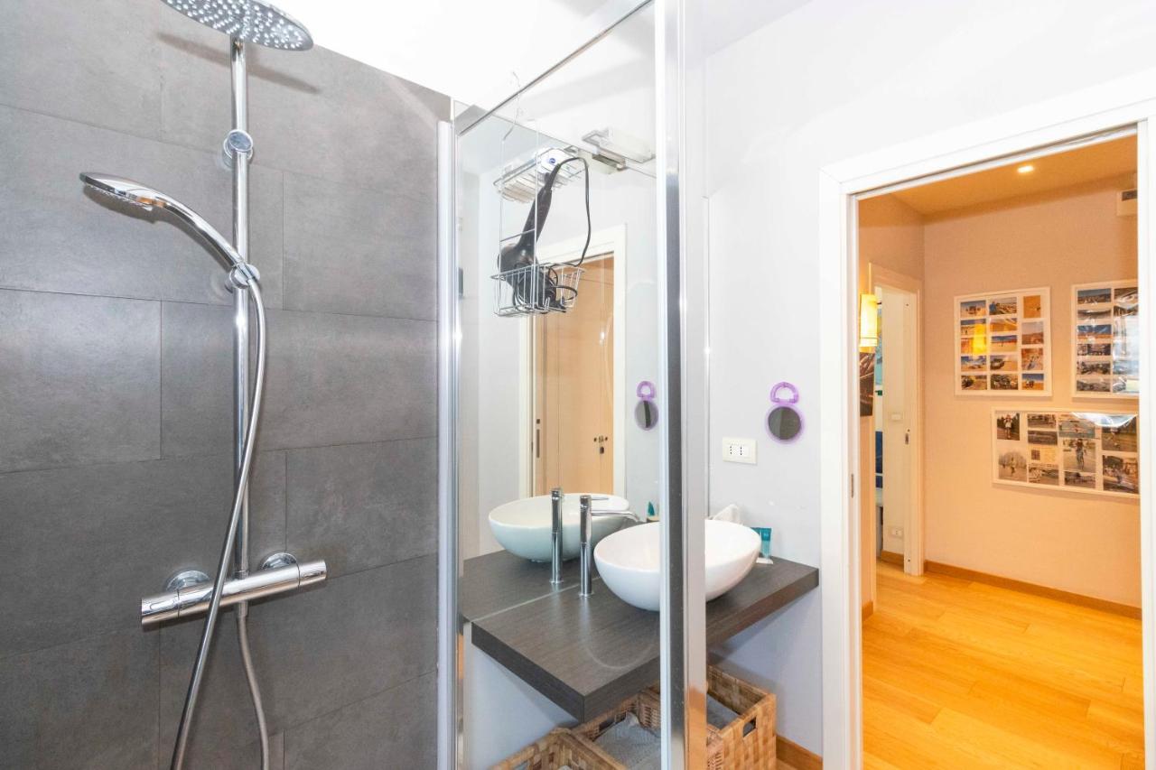 Charming Apartment With Parking! トリノ エクステリア 写真
