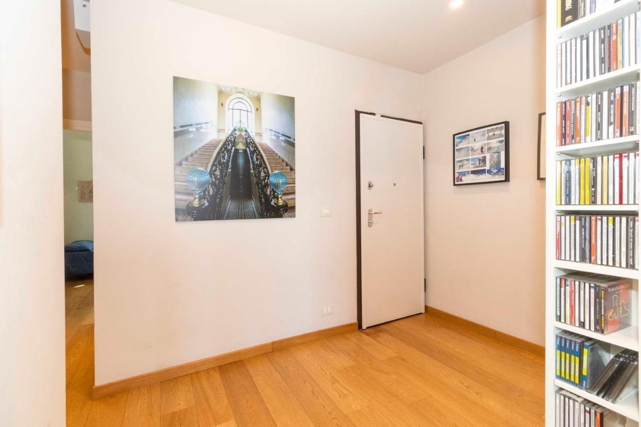 Charming Apartment With Parking! トリノ エクステリア 写真