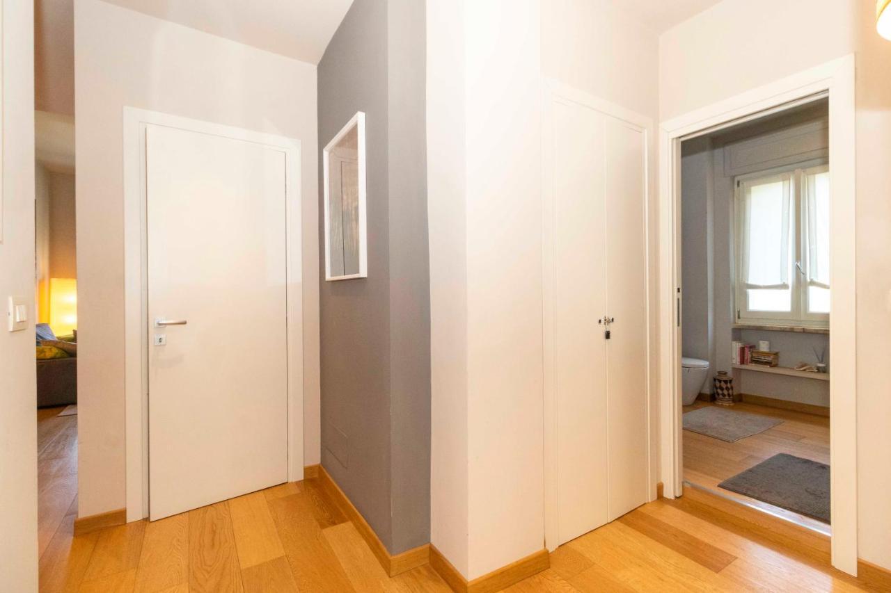 Charming Apartment With Parking! トリノ エクステリア 写真